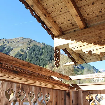 Chaletresort Lech Chalet Holzgau
