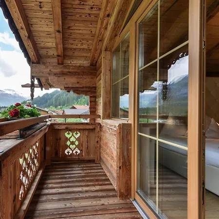 Chaletresort Lech Chalet Holzgau