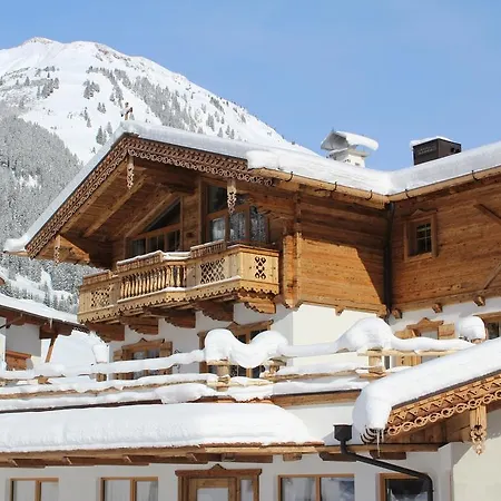 Chaletresort Lech Chalet Holzgau