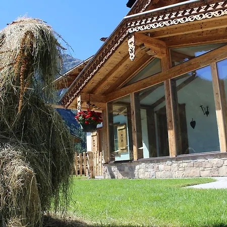 Chaletresort Lech * Holzgau