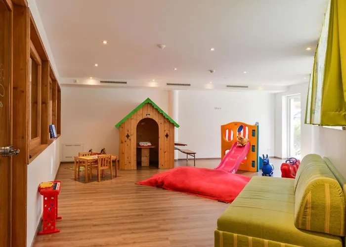 Chaletresort Lech Chalet *