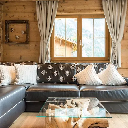 Dağ evi Chaletresort Lech Holzgau