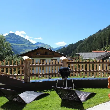 Chaletresort Lech Dağ evi Holzgau